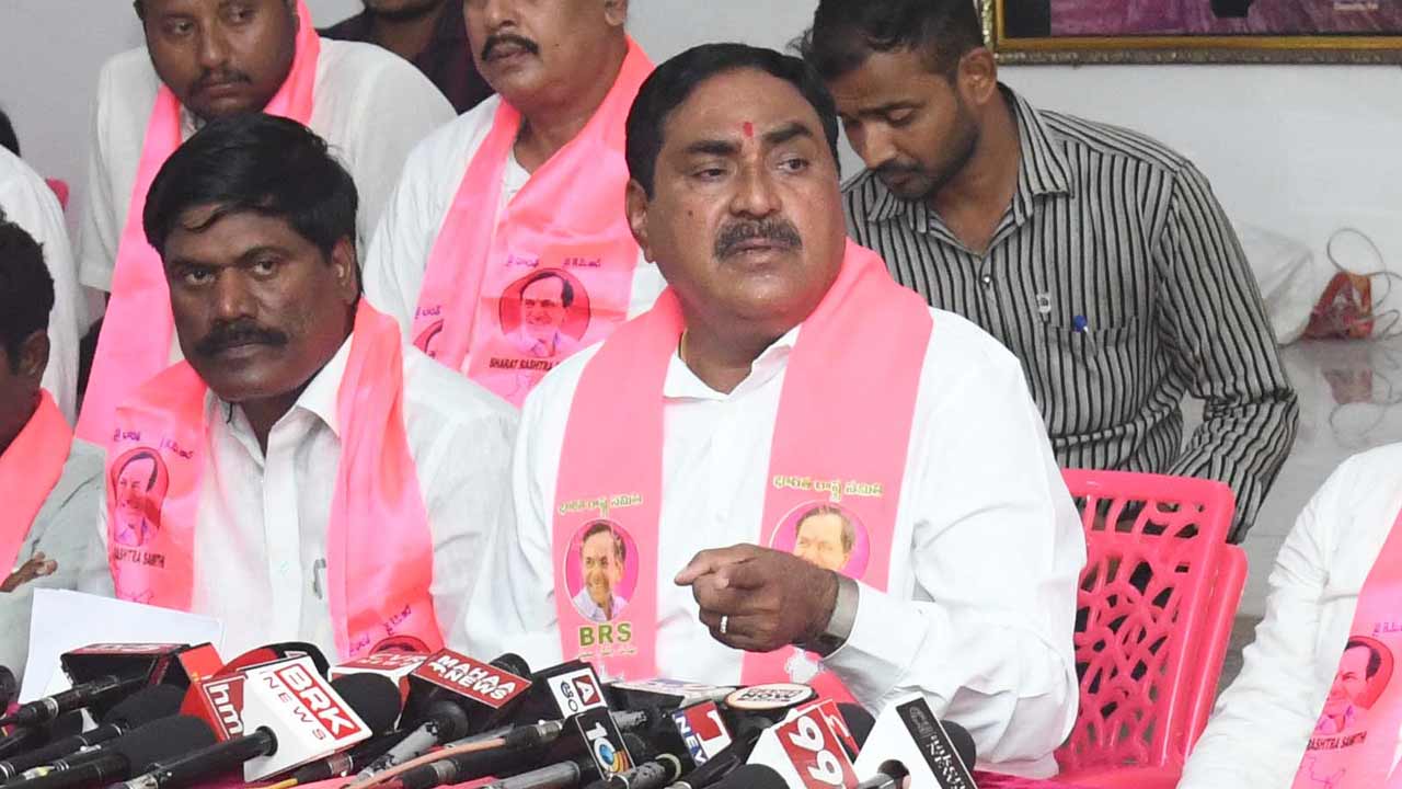 Errabelli Dayakar Rao | రేవంత్‌రెడ్డి ఓ బ్రోకర్‌.. చీటర్‌ మల్లన్నను చిత్తుగా ఓడించాలి: ఎర్రబెల్లి దయాకర్‌రావు