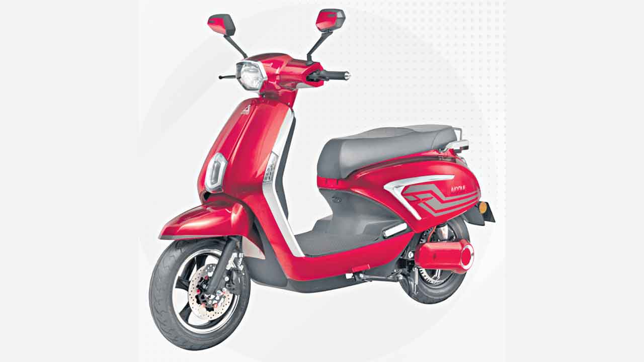 సింగిల్‌ చార్జింగ్‌తో 170 కిలోమీటర్లు