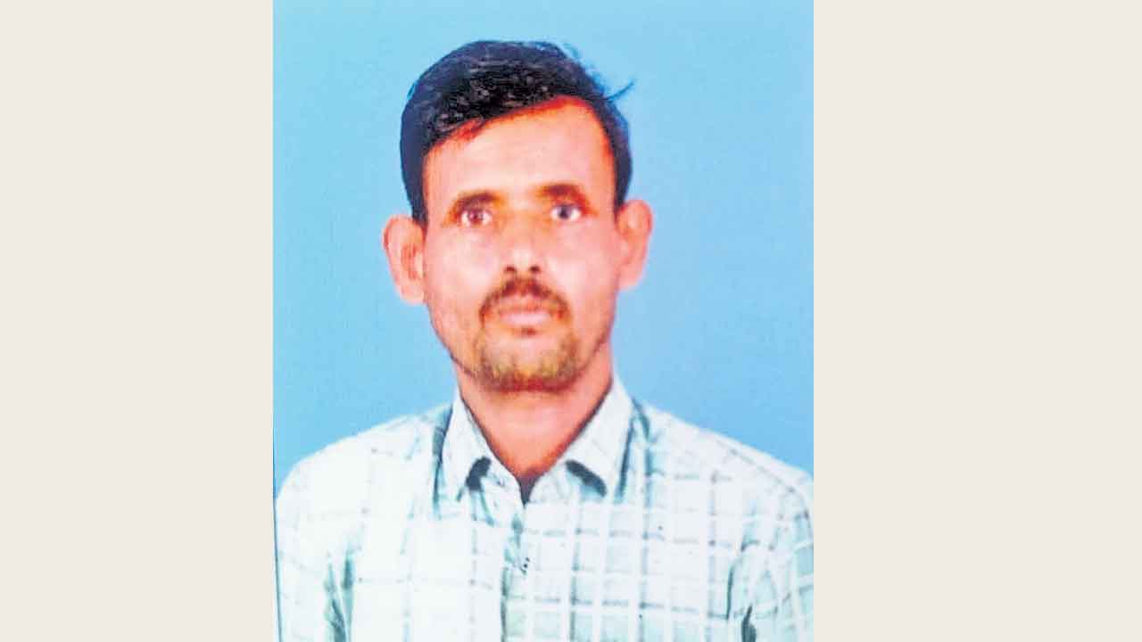 అప్పుల బాధతో రైతు ఆత్మహత్య