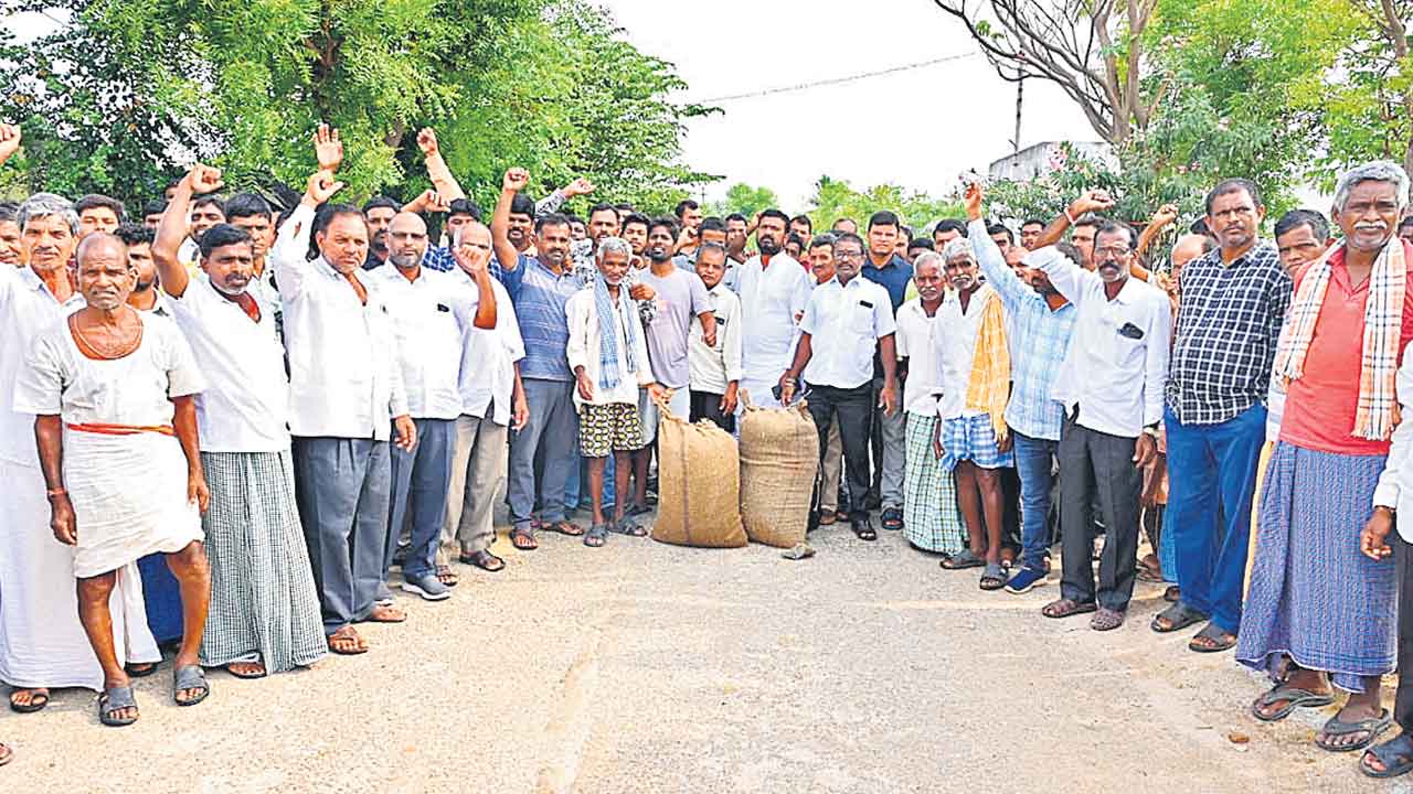 వడ్లు కొంటేనే ఓటు..