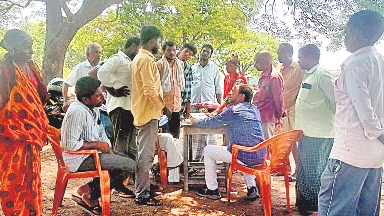 ఇష్టారాజ్యంగా ధాన్యం కటింగ్‌