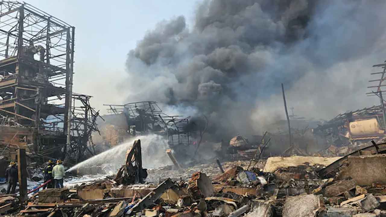 కెమికల్‌ ఫ్యాక్టరీలో అగ్ని ప్రమాదం