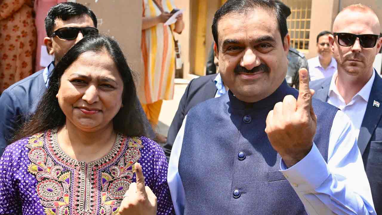 Gautam Adani:  ఓటేసిన గౌత‌మ్ అదానీ..