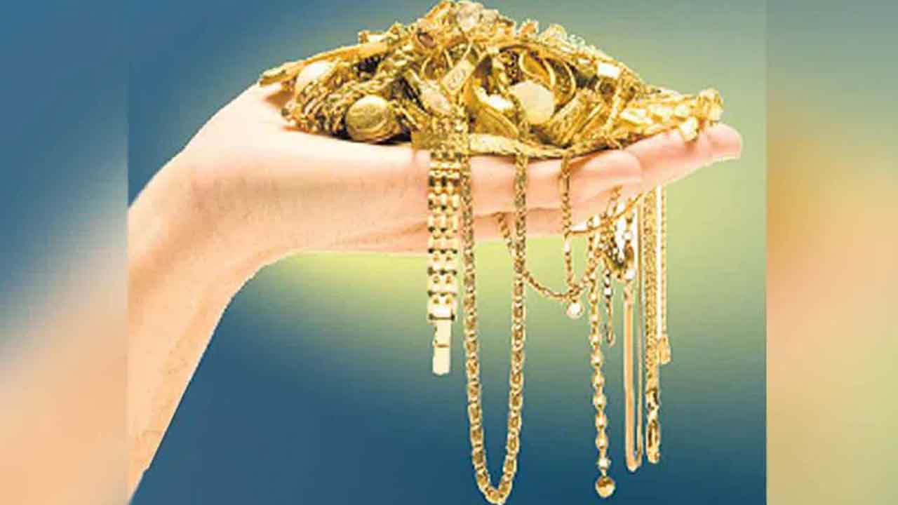 Gold scheme | తక్కువ ధరకే బంగారం.. 4 కోట్లకు టోపీ