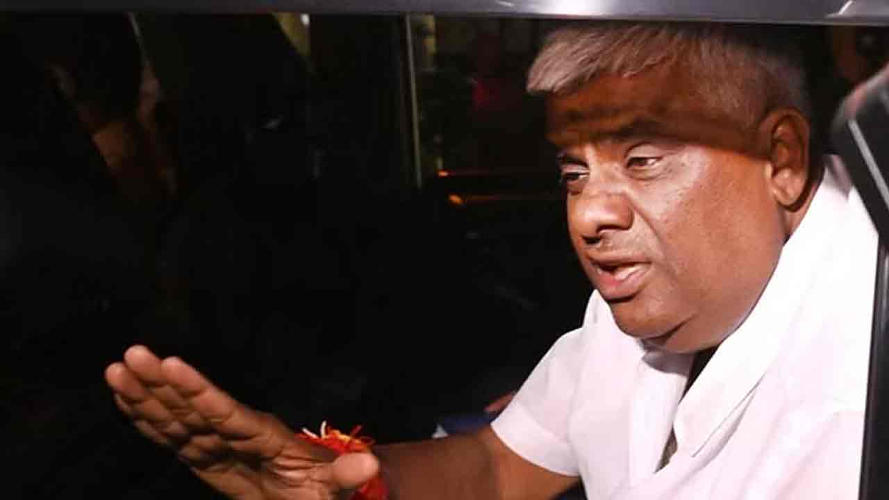 HD Revanna: కిడ్నాప్ కేసులో హెచ్‌డీ రేవ‌ణ్ణ జైలు నుంచి రిలీజ్