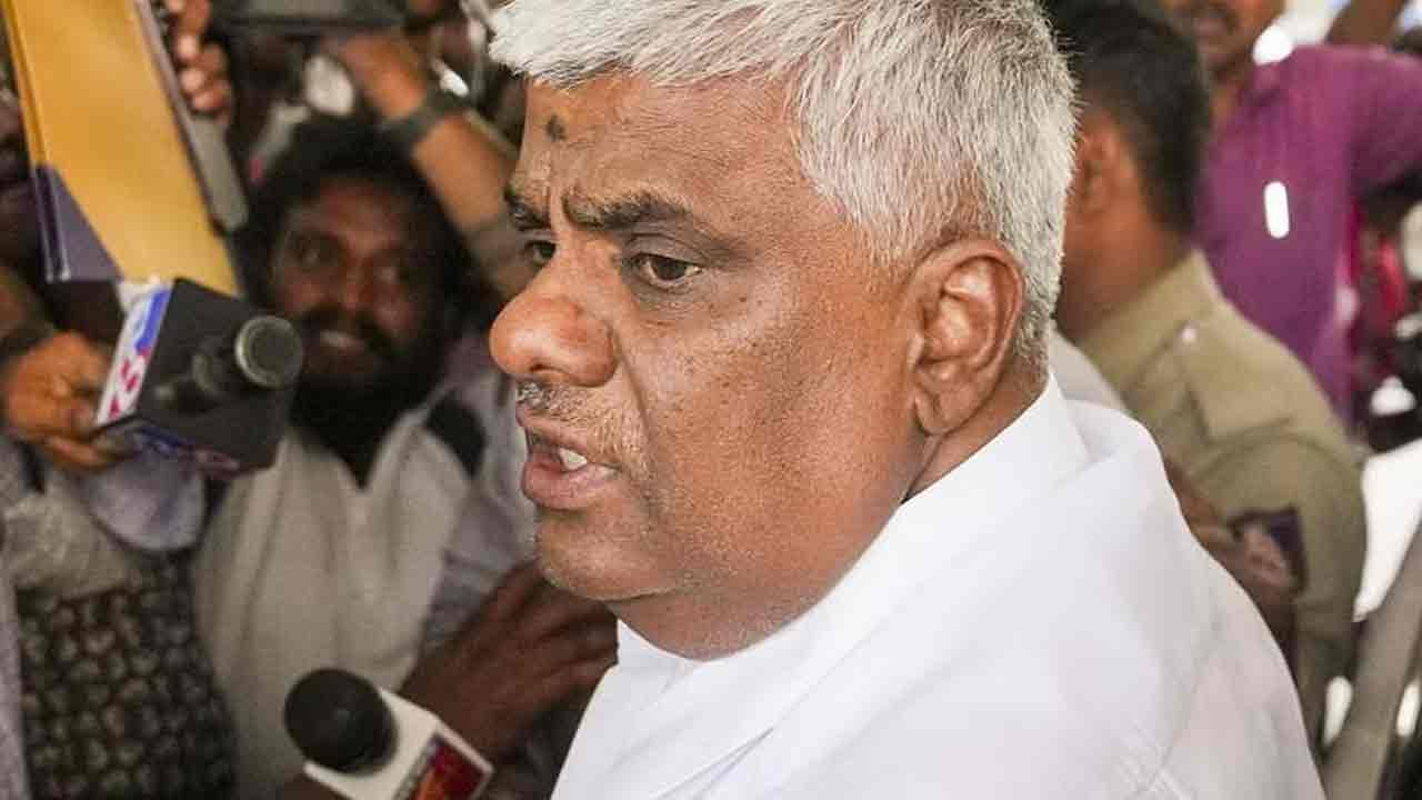 HD Revanna: లైంగిక వేధింపుల కేసులో హెచ్‌డీ రేవ‌ణ్ణ‌కు బెయిల్‌