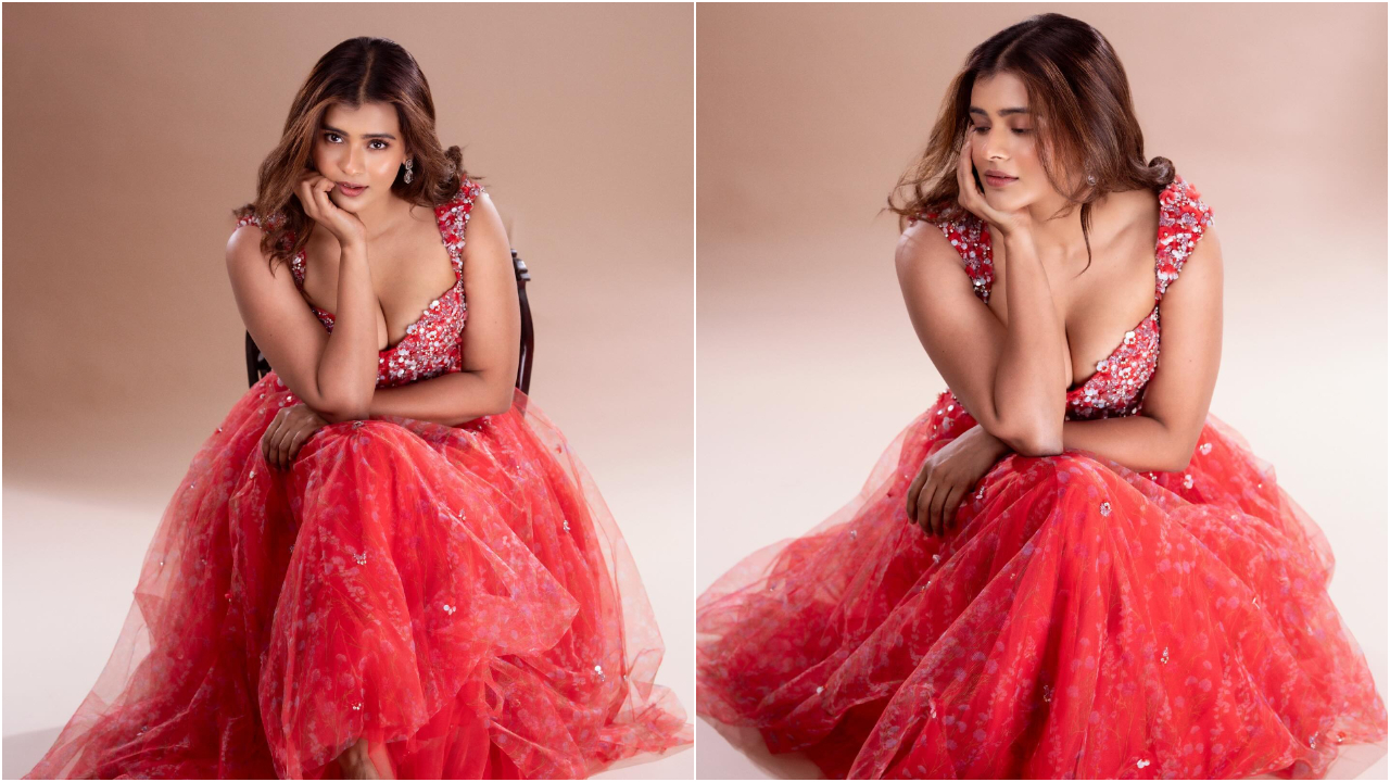 Hebah Patel | ఎగిసిపడుతున్న అందాలు.. కుర్రకారును బేజారు చేస్తున్న హెబ్బా లేటెస్ట్ లుక్స్