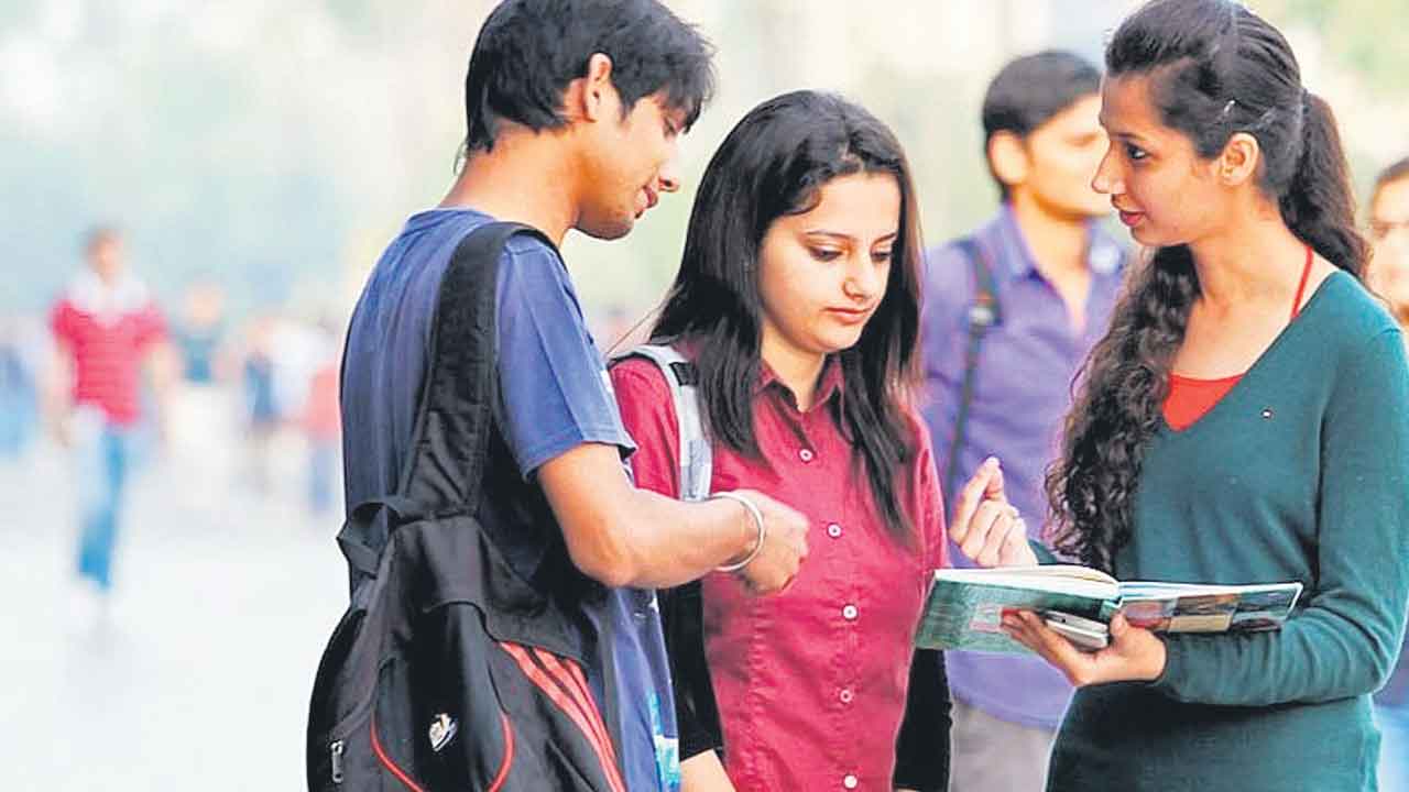 ఐఐటీ చదువులపై పెరుగుతున్న ఆసక్తి