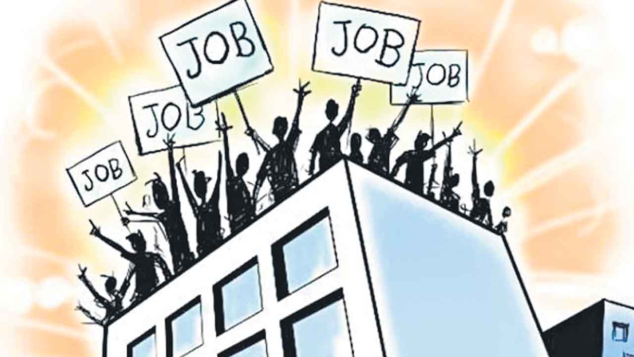 No jobs | మోదీ ఉద్యోగాలేవీ.. దేశంలో తారస్థాయికి చేరిన నిరుద్యోగిత రేటు
