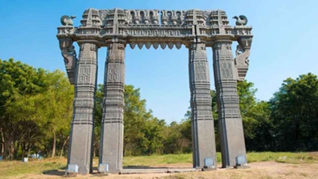 చిహ్నాలతో చెలగాటం