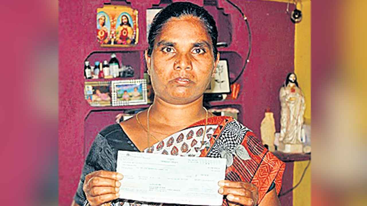 Kalyana Lakshmi | జనగామలో కల్యాణలక్ష్మి చెక్కు బౌన్స్‌.. కాంగ్రెస్‌ పాలనలో వచ్చిన మార్పు ఇదేనా?