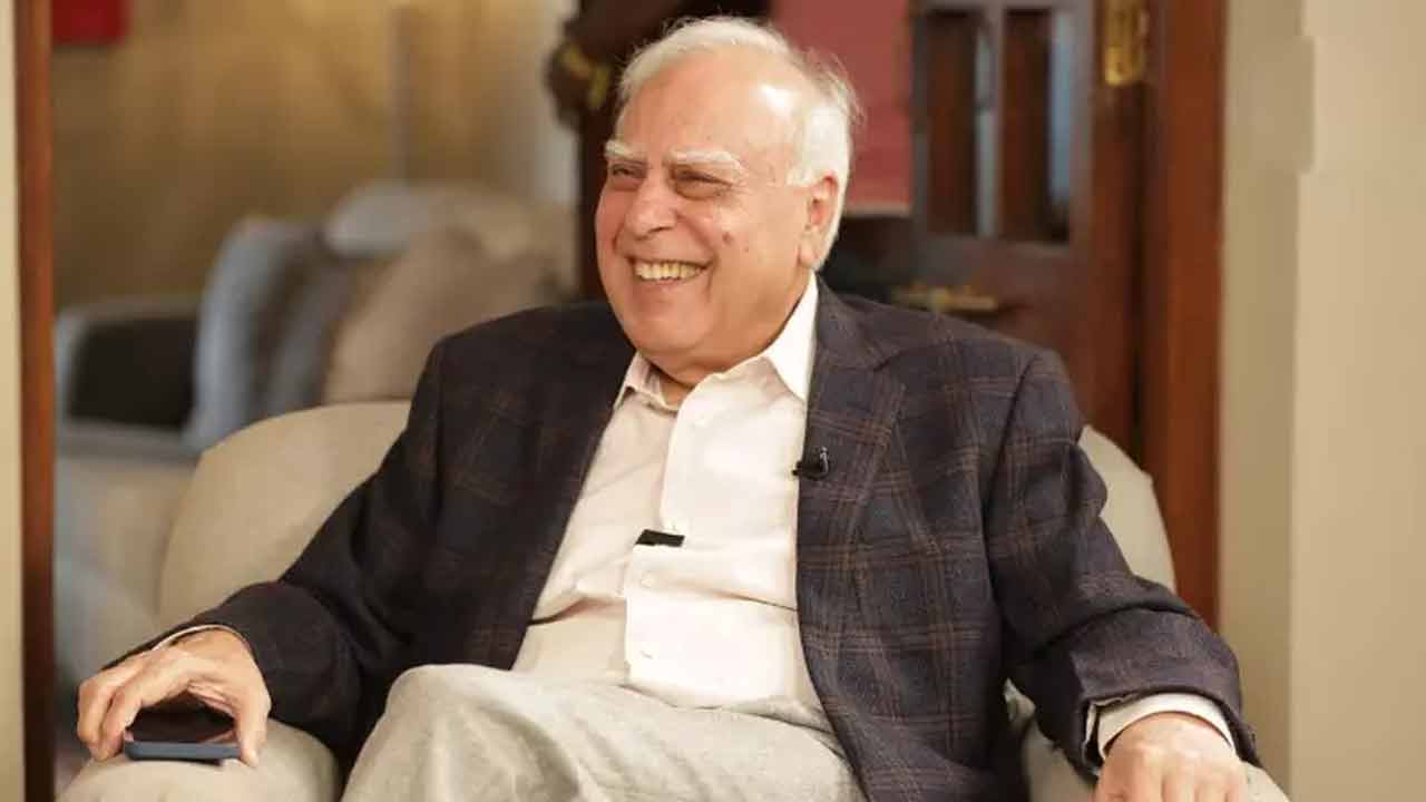 సుప్రీం బార్‌ అసోసియేషన్‌ అధ్యక్షునిగా సిబల్‌