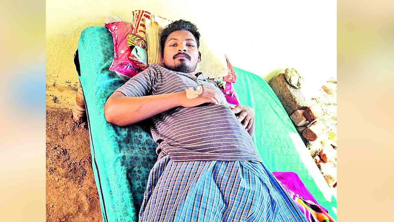 పేద కుటుంబానికి పెద్ద కష్టం