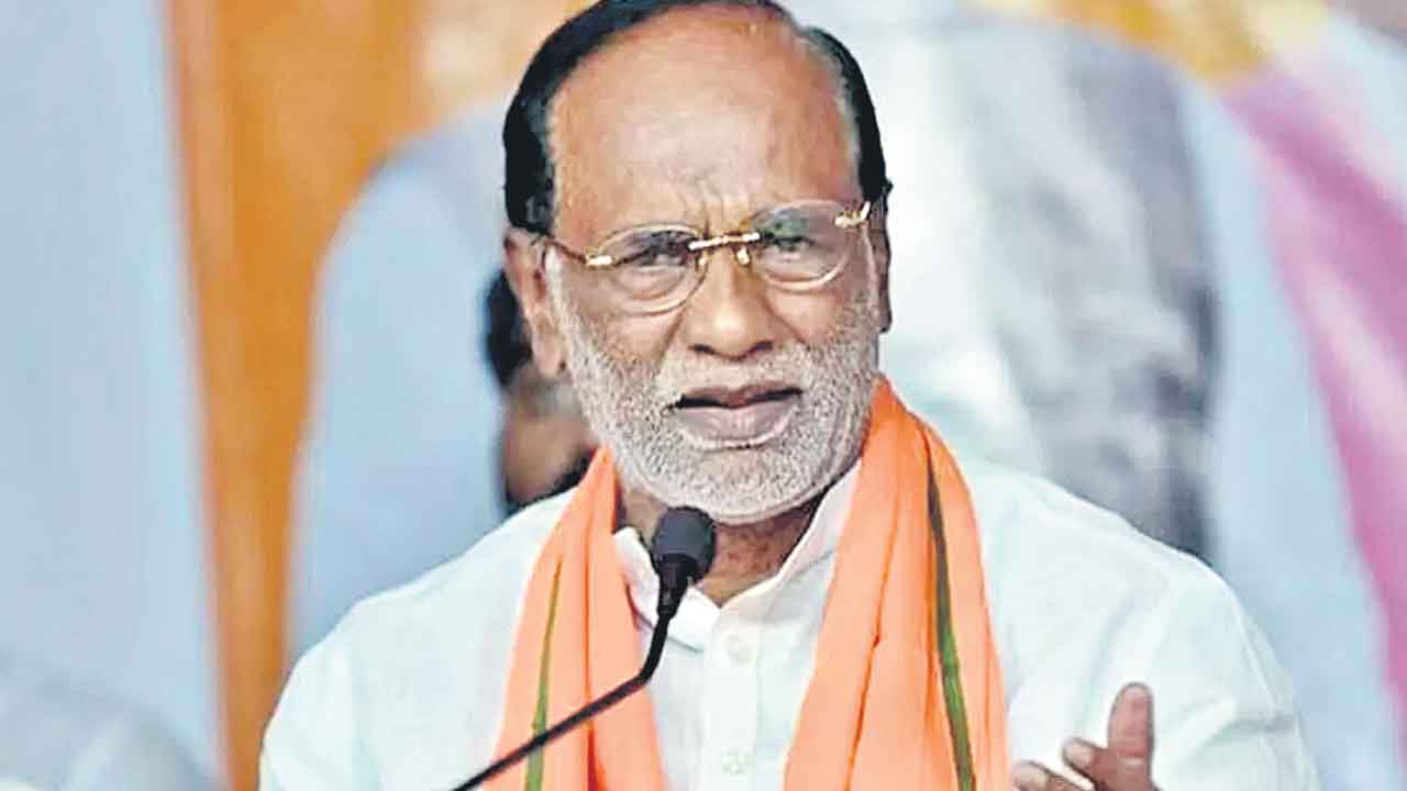 రేవంత్‌రెడ్డికి ఆగస్టు సంక్షోభం