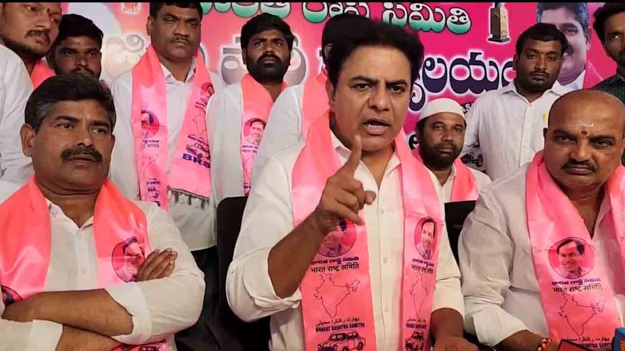 KTR | రాష్ట్ర ప్ర‌భుత్వ ప‌నితీరు పిచ్చోడి చేతిలో రాయిలా ఉంది.. కేటీఆర్ సంచ‌ల‌న వ్యాఖ్య‌లు