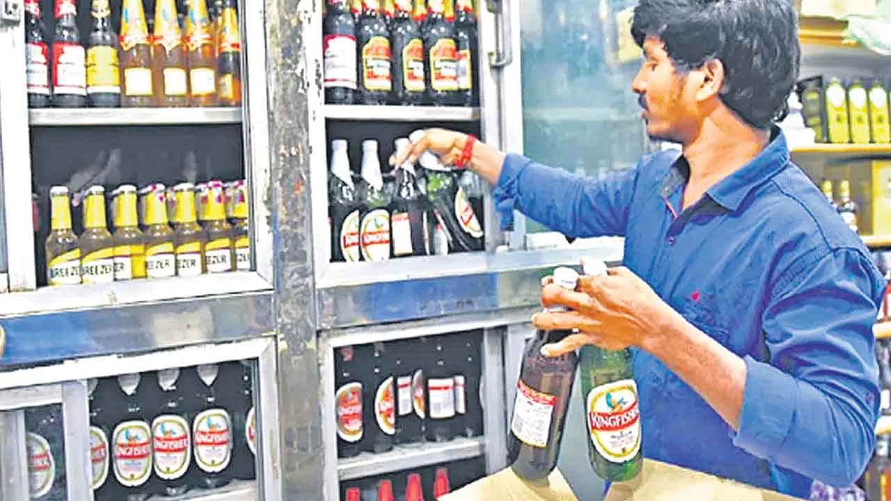 Telangana | సమ్మర్‌లో బీర్ల కొరత వెనుక అసలు మతలబు ఇదీ…!!