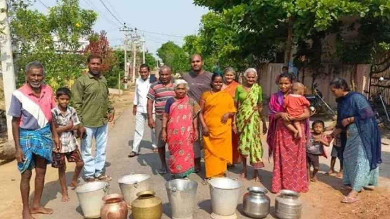 Mancherial | తిమ్మాపూర్‌లో తీవ్ర నీటి ఎద్దడి.. ఖాళీ బిందెలతో మహిళల నిరసన
