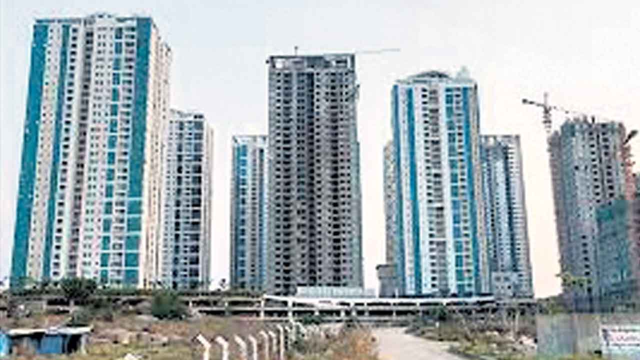 Telangana | భూమ్‌ కాదు రియల్టీ ఢామ్‌.. భూముల విలువ పెంచితే ఇబ్బందే!