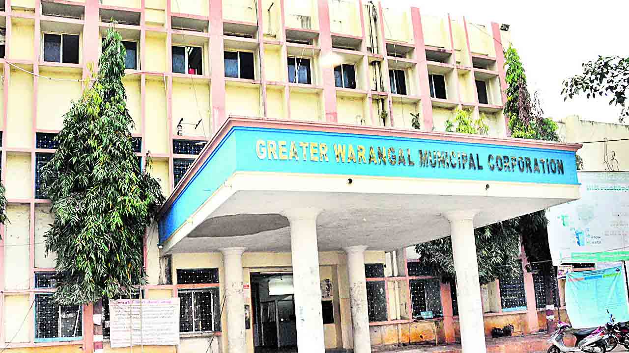 మేయర్‌పై అవిశ్వాసానికి రంగం సిద్ధం