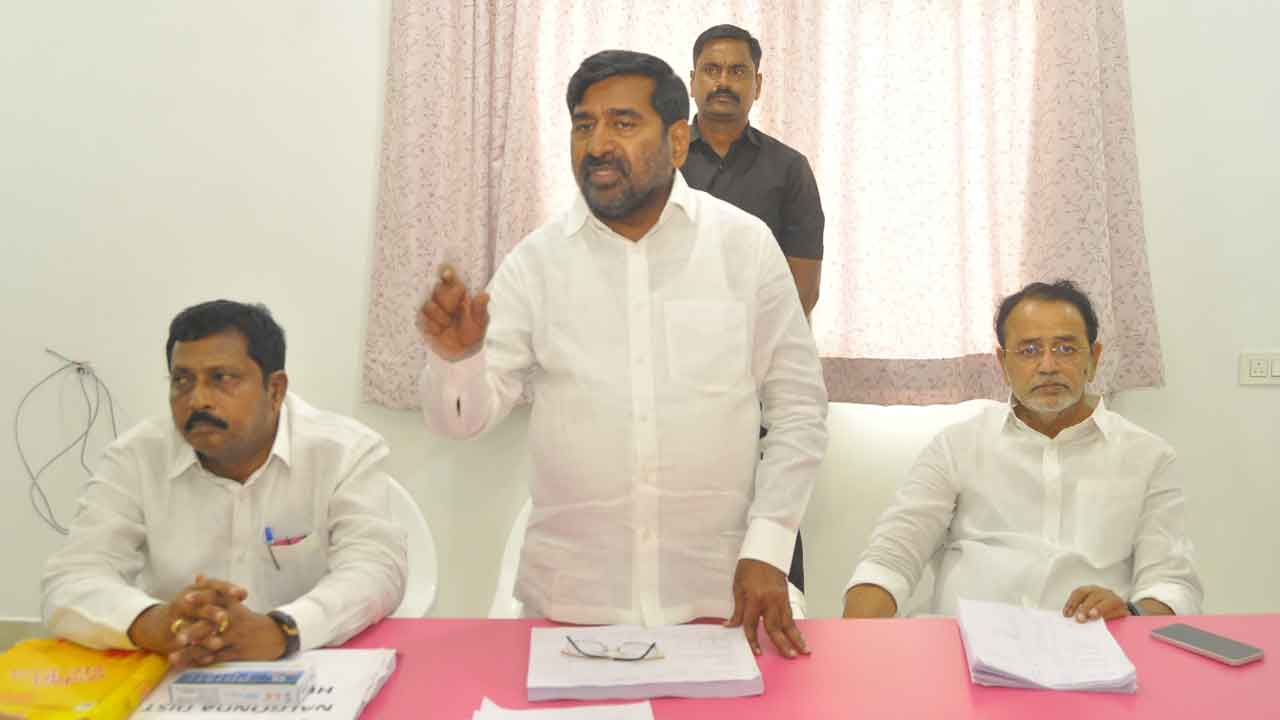 పట్టుదలతో పనిచేస్తే.. పట్టభద్రులు మన వెంటే