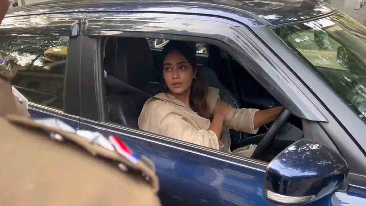 Nivetha Pethuraj | పోలీసుల‌తో గొడ‌వ‌ప‌డిన టాలీవుడ్ న‌టి నివేదా పేతురాజ్‌.. వీడియో