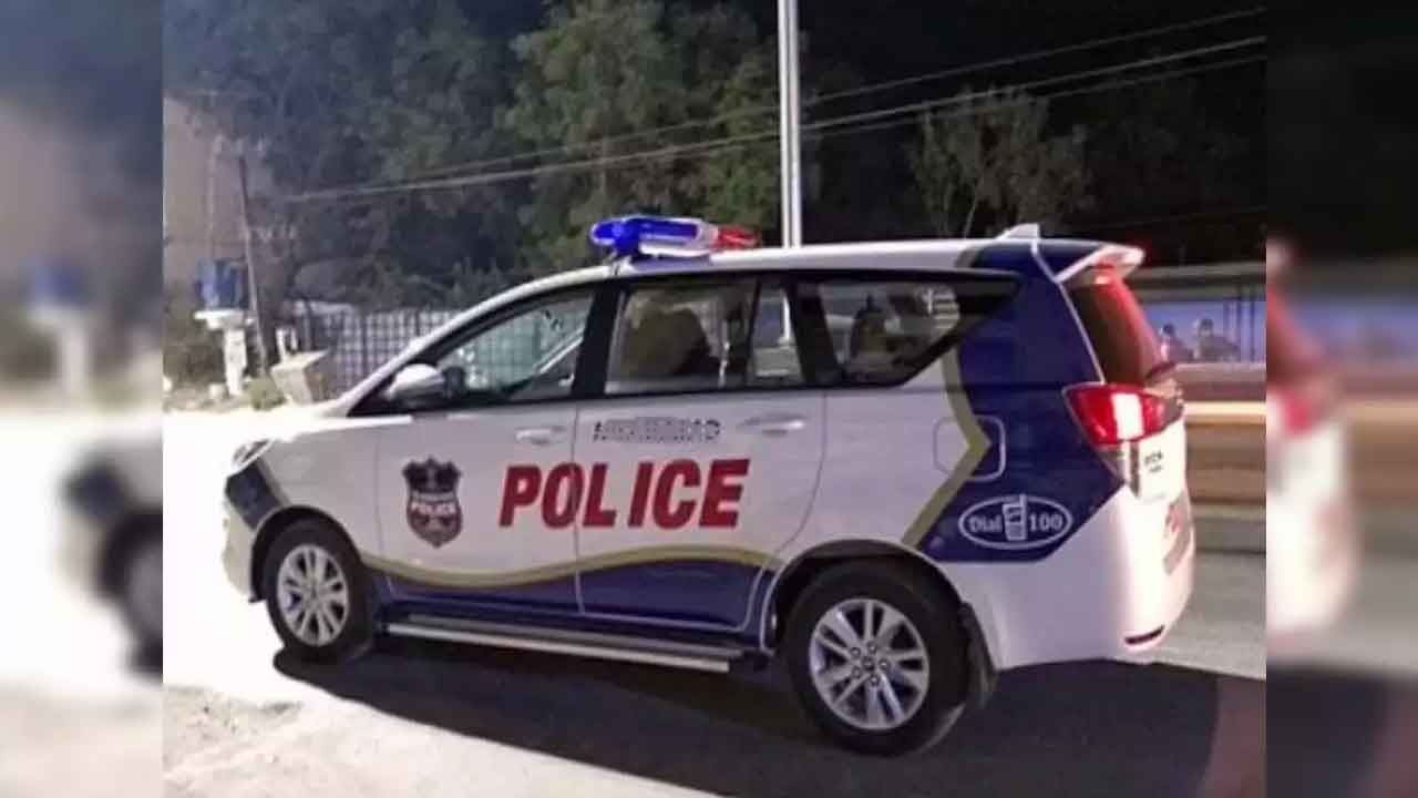 Police patrol | మందుబాబు ఘనకార్యం.. పోలీసు పెట్రోలింగ్‌ వాహనం చోరీ