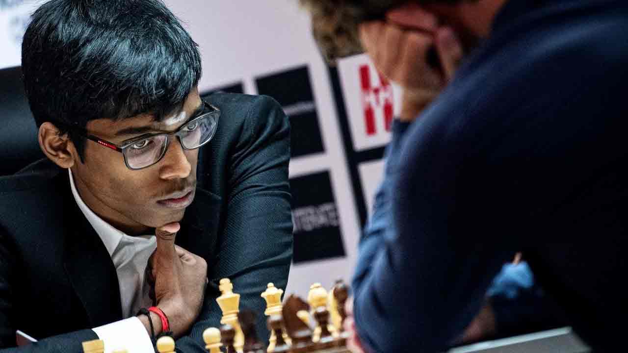 R Praggnanandhaa: క్లాసిక‌ల్ చెస్‌లో కార్ల‌స‌న్‌ను ఓడించిన ప్ర‌జ్ఞానంద‌