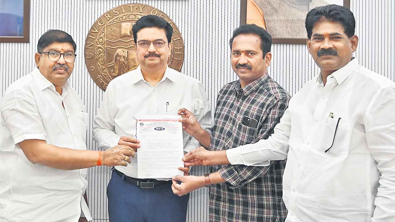 ప్రభుత్వం కోరితే టీచర్లకు టెట్‌ మినహాయింపు