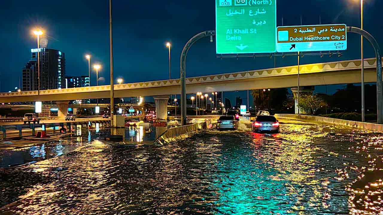 Rains | దుబాయిలో మళ్లీ భారీ వర్షాలు.. విమాన సర్వీసులు రద్దు