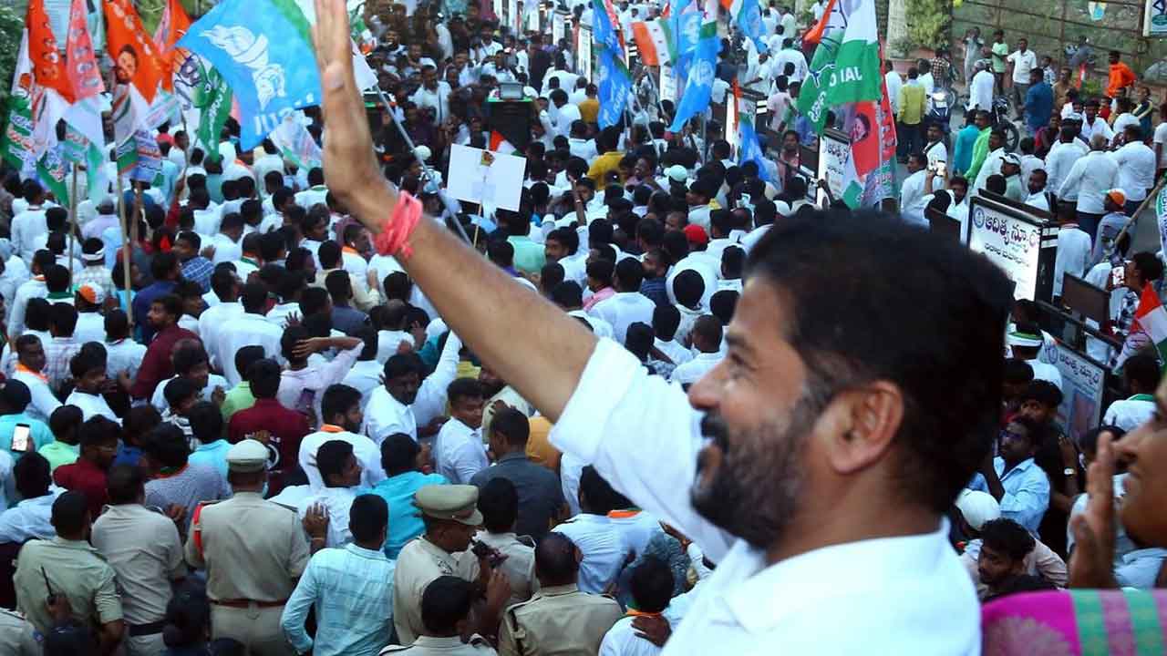 రేవంత్‌రెడ్డిపై బీజేపీ నాయకుల ఫిర్యాదు