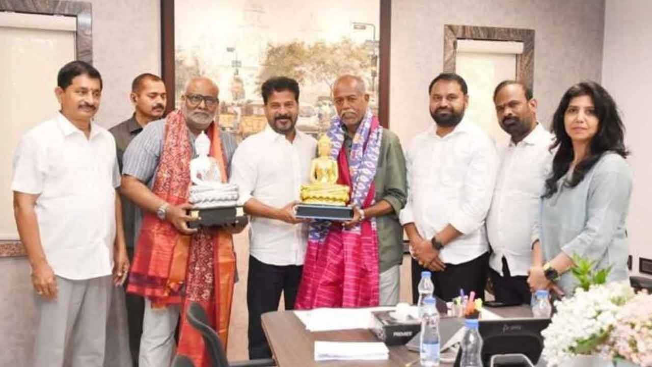 ‘జయ జయహే’కు కీరవాణి సంగీతం చారిత్రక తప్పిదం