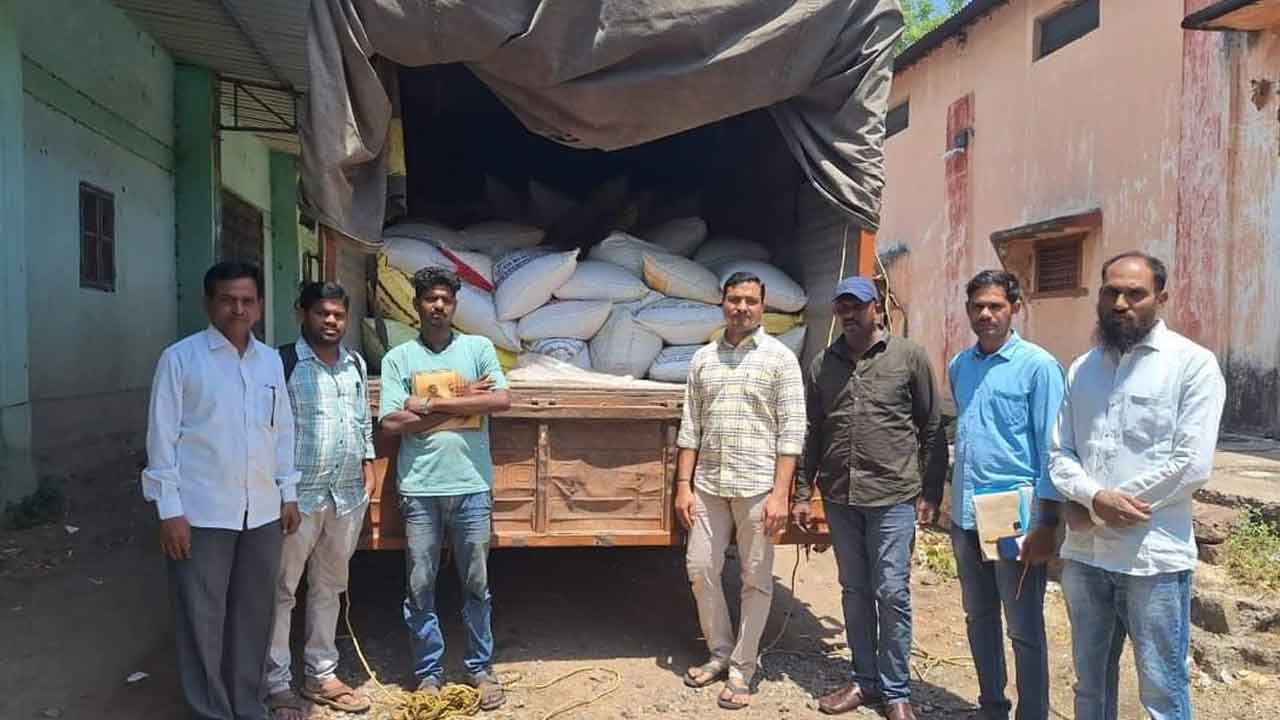 Ration rice | ఆసిఫాబాద్ జిల్లాలో భారీగా రేషన్ బియ్యం పట్టివేత
