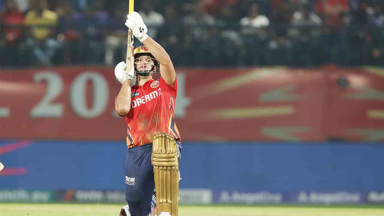 PBKS vs RCB | ర‌స్సో మెరుపు ఫిఫ్టీ .. 11 ఓవ‌ర్ల‌కు పంజాబ్ స్కోర్..?