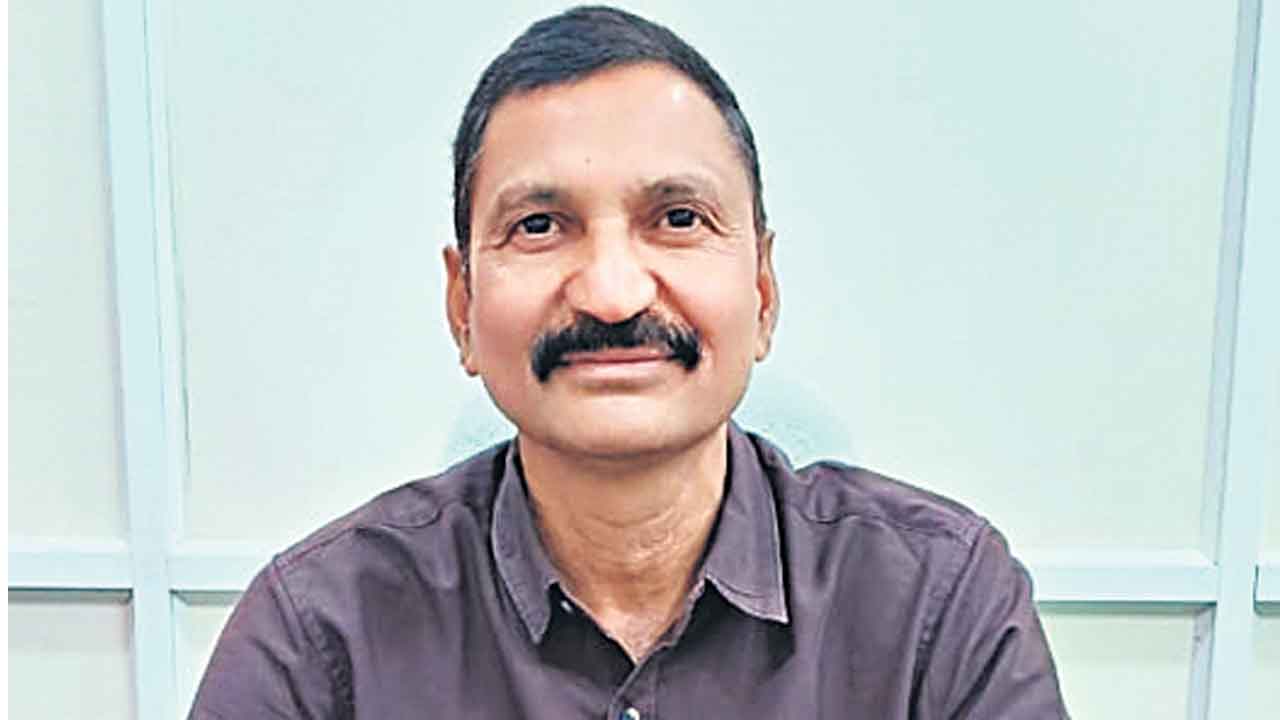 తుర్కయాంజాల్‌ మున్సిపల్‌ కమిషనర్‌ సత్యనారాయణరెడ్డి సస్పెన్షన్‌