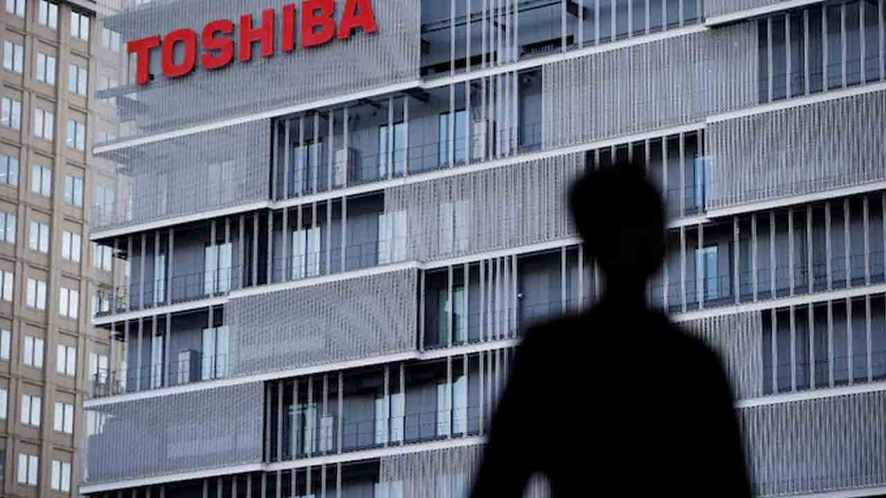 Toshiba Layoffs | 4000 మంది ఉద్యోగుల‌పై టోషిబా వేటు