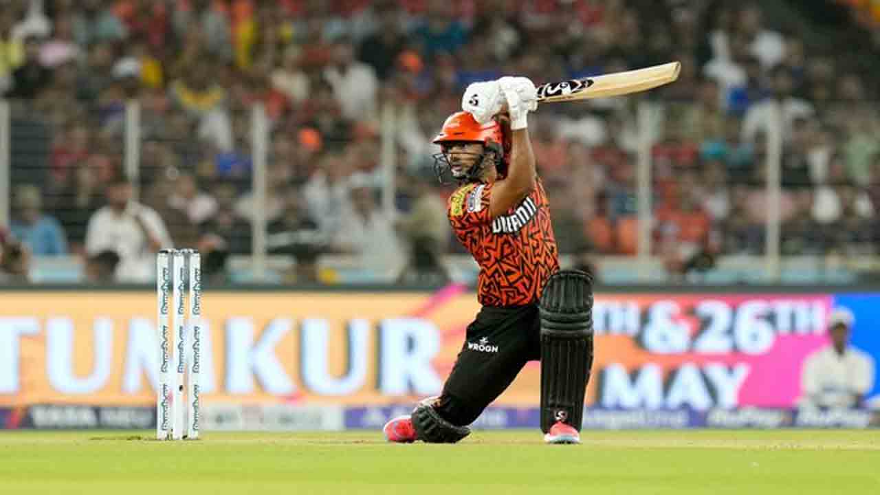 SRH vs KKR | త్రిపాఠి హాఫ్ సెంచ‌రీ.. బౌండ‌రీల‌తో చెల‌రేగుతున్న‌ స‌మ‌ద్