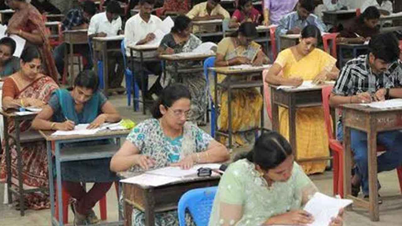 టీఎస్‌ సెట్‌ పరీక్షలు వాయిదా వేయాలి