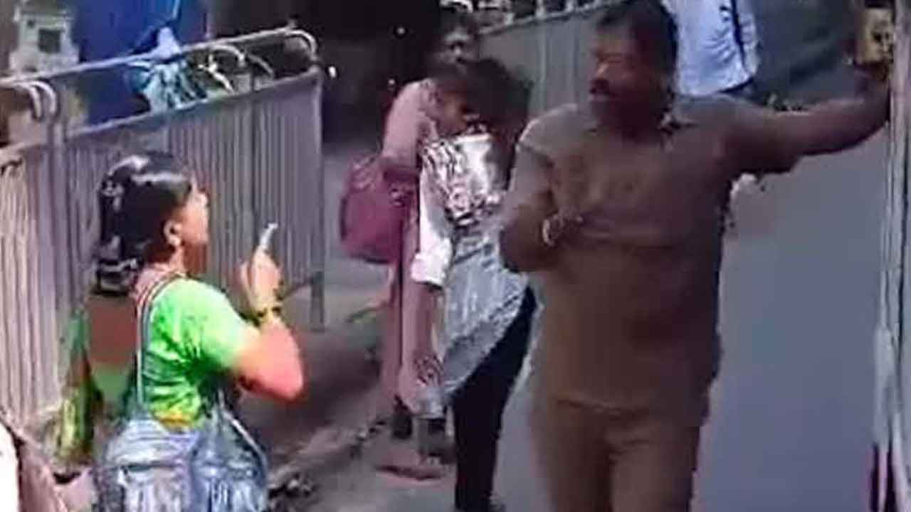 ఆ మహిళను బస్సులోంచి దింపలేదు: ఆర్టీసీ