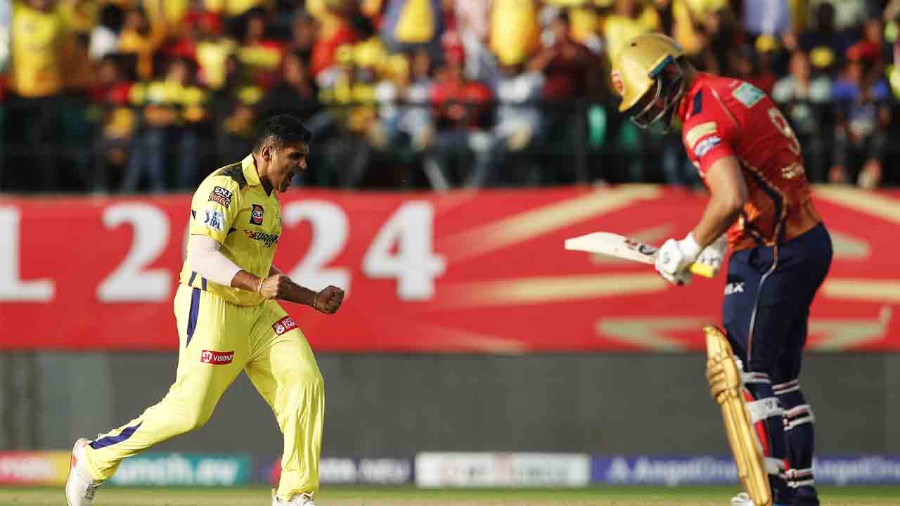 PBKS vs CSK | బెయిర్‌స్టో, ర‌స్సో బౌల్డ్.. ప‌వ‌ర్ ప్లేలో పంజాబ్ స్కోర్..?