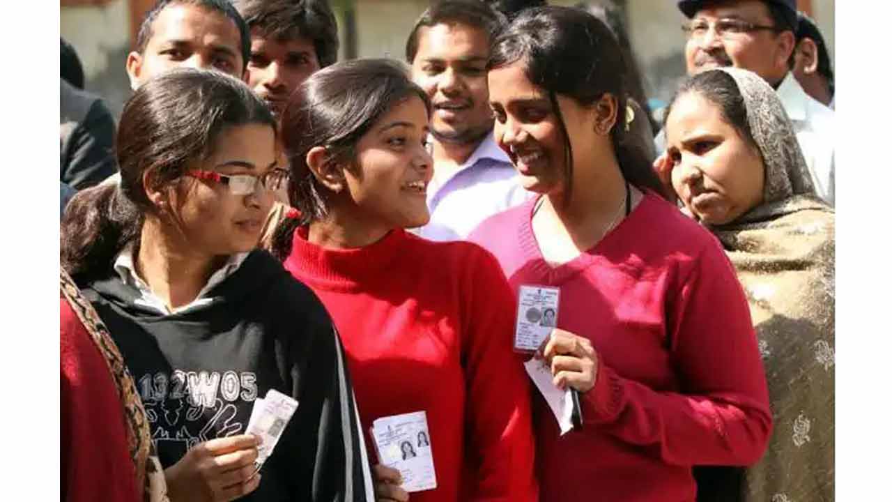 కొంపముంచిన ‘చార్‌ సౌ పార్‌’!