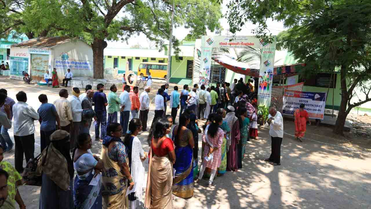 Lok Sabha Elections | తెలంగాణ‌లో ఒంటి గంట వ‌ర‌కు 40 శాతం పోలింగ్