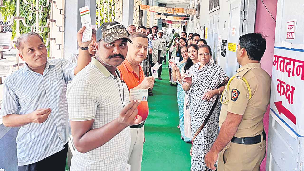 Lok Sabha Elections | మూడో దశలో 65% పోలింగ్‌.. అస్సాంలో అత్యధికంగా 81.71 శాతం