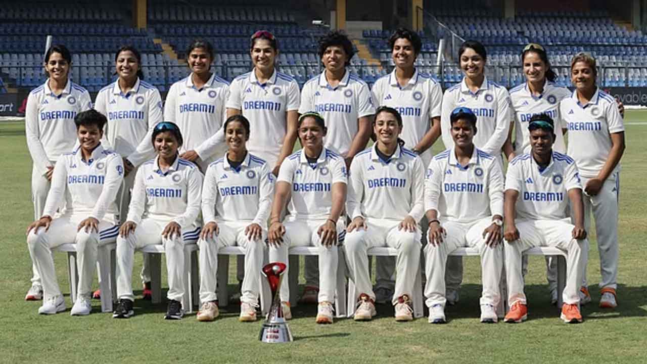 Team India స్వదేశంలో సఫారీలతో మూడు ఫార్మాట్ల సిరీస్‌ ఆడనున్న భారత మహిళల క్రికెట్‌ జట్టు