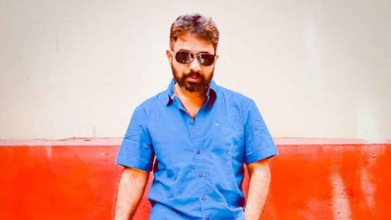 తొమ్మిదేళ్ల విరామం తర్వాత మళ్లీ మెగాఫోన్‌