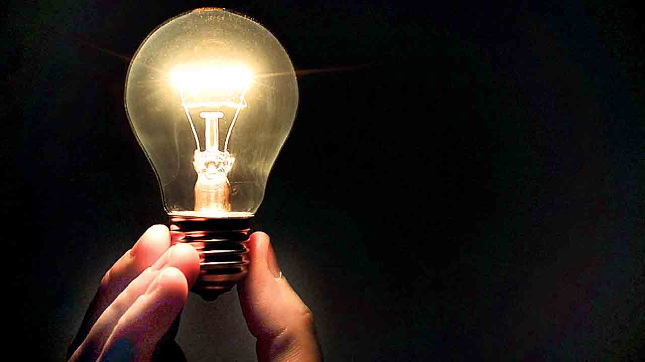 పదేండ్లు కోతల్లేవ్‌!