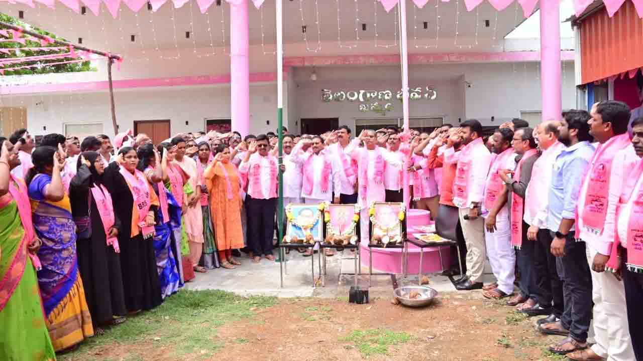 దశాబ్ది.. అదుర్స్‌