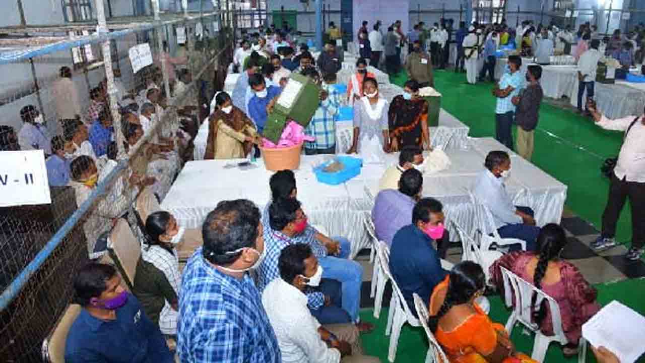 భవితవ్యం తేలేది నేడే..