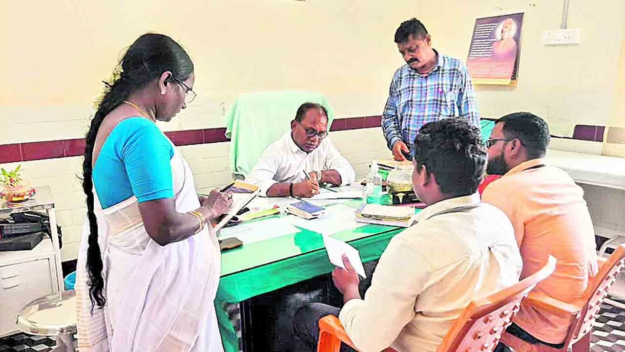 108లో ప్రసవంపై డీఎంహెచ్వో సీరియస్