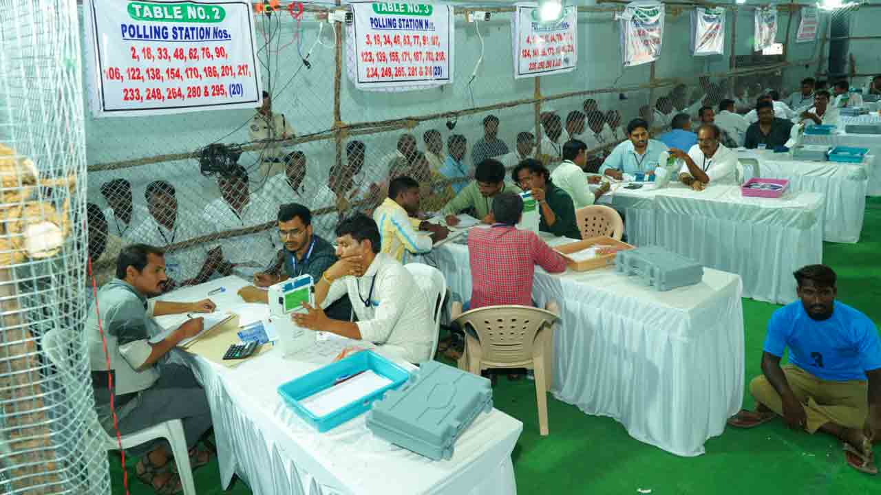 కందనూలు హస్తగతం