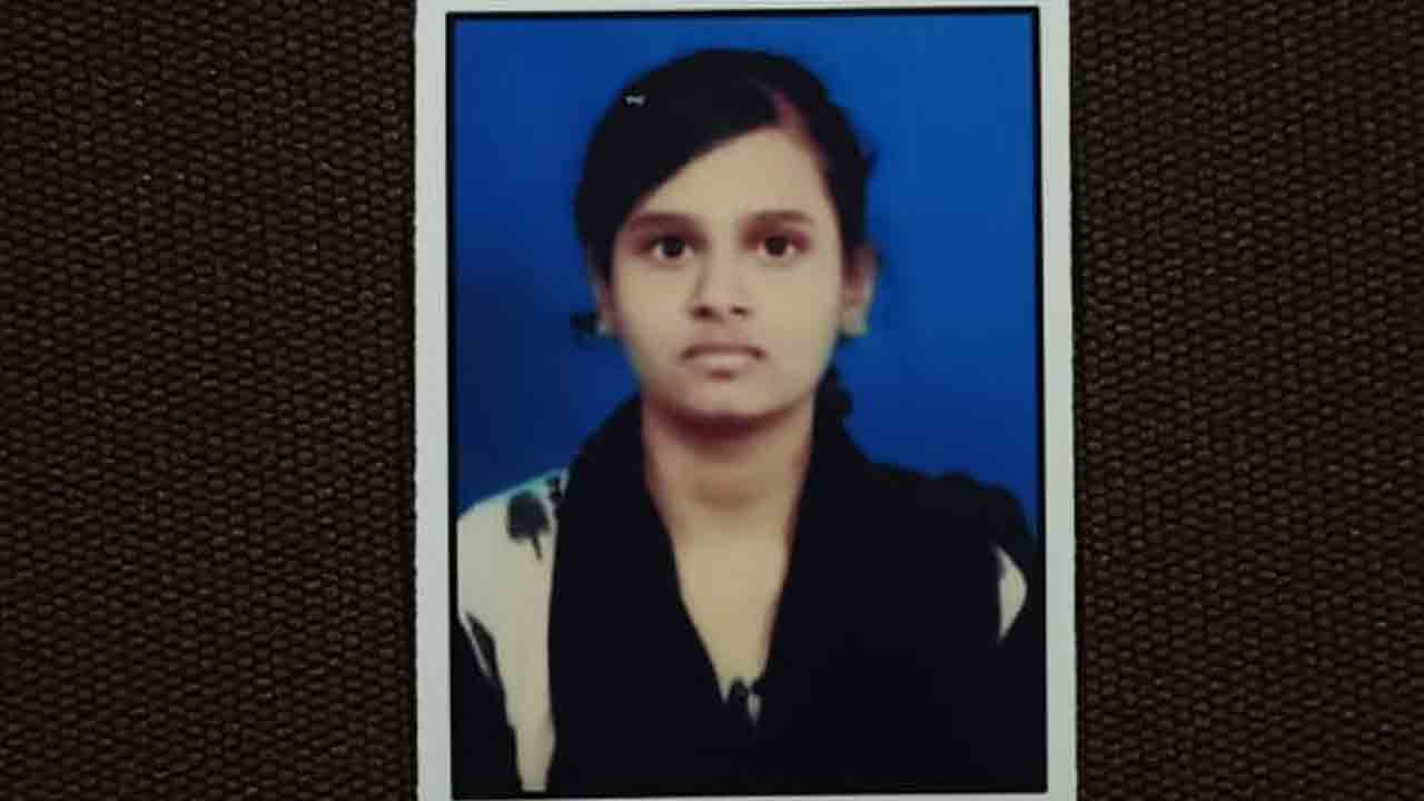 నీట్‌లో ‘అక్షర’ ప్రభంజనం